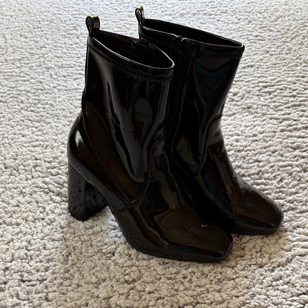 MTL 1980 Glossy Black Heeled Boots
